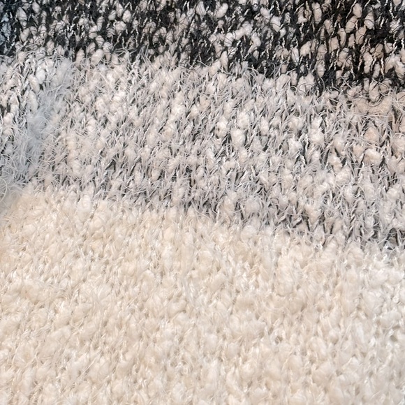 Soft Fuzzy Stripe Ombré Sweater Tunic, size M - Picture 6 of 6